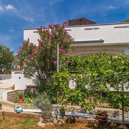 Apartman Hana Apartamento Omišalj Exterior foto