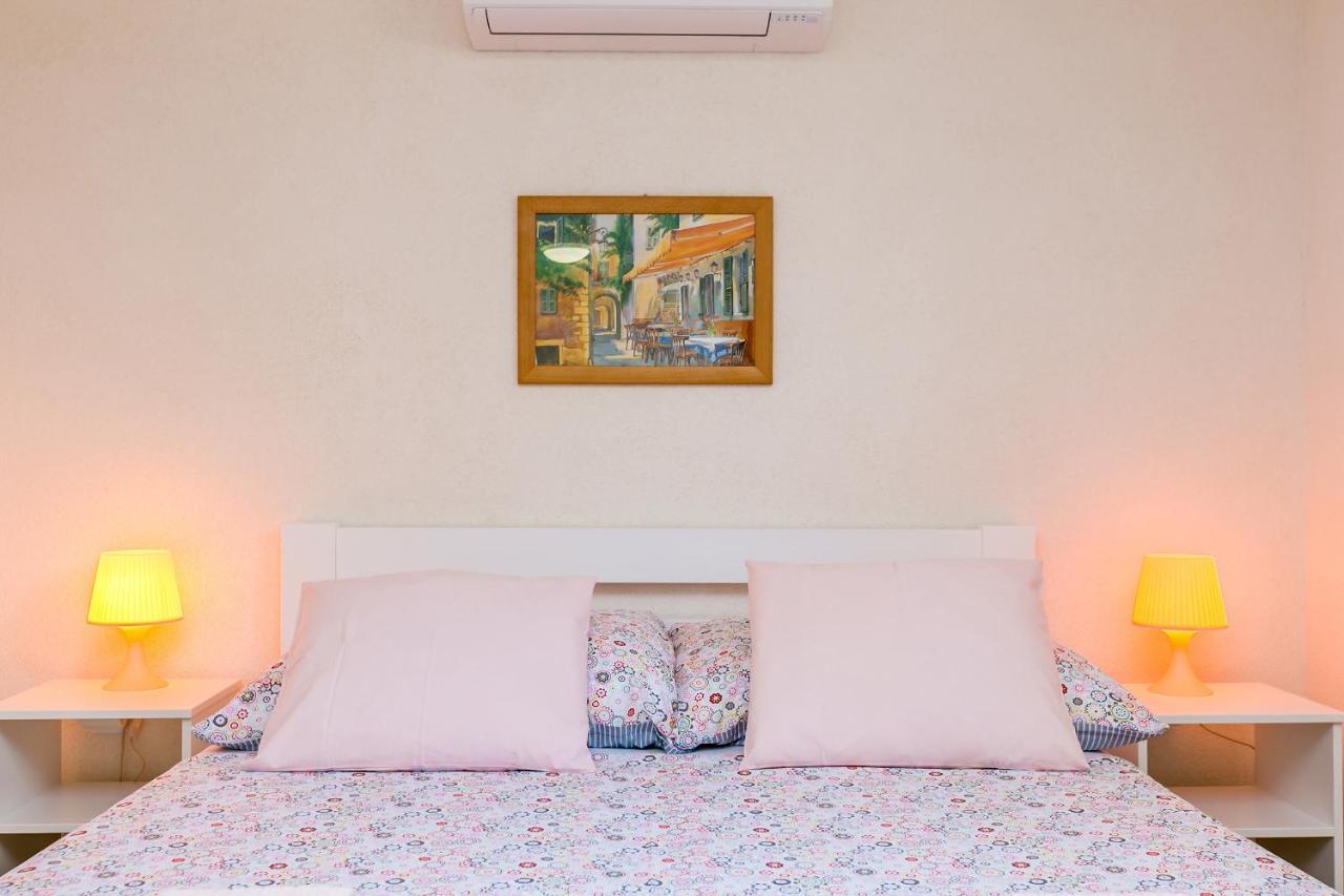 Apartman Hana Apartamento Omišalj Exterior foto